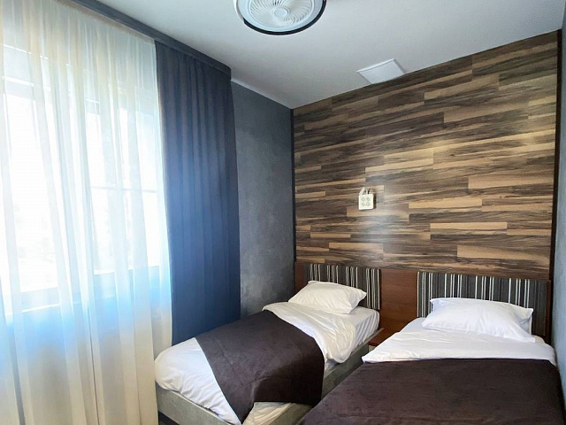 ROOM BUSINESS-5